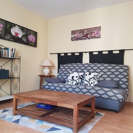 Charmante Maisonnette 2 Personnes Avec Wifi Surgères Buitenkant foto