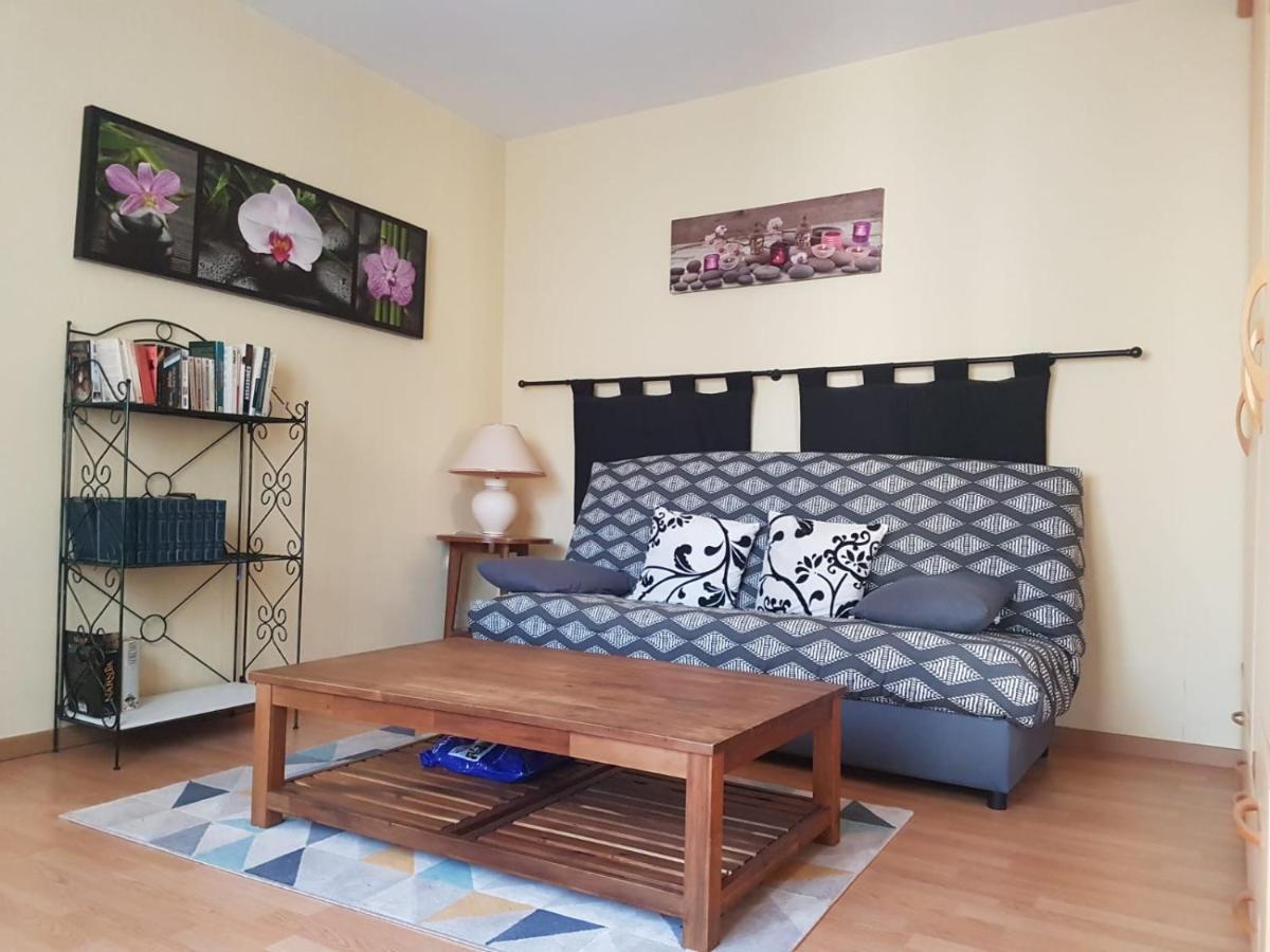 Charmante Maisonnette 2 Personnes Avec Wifi Surgères Buitenkant foto