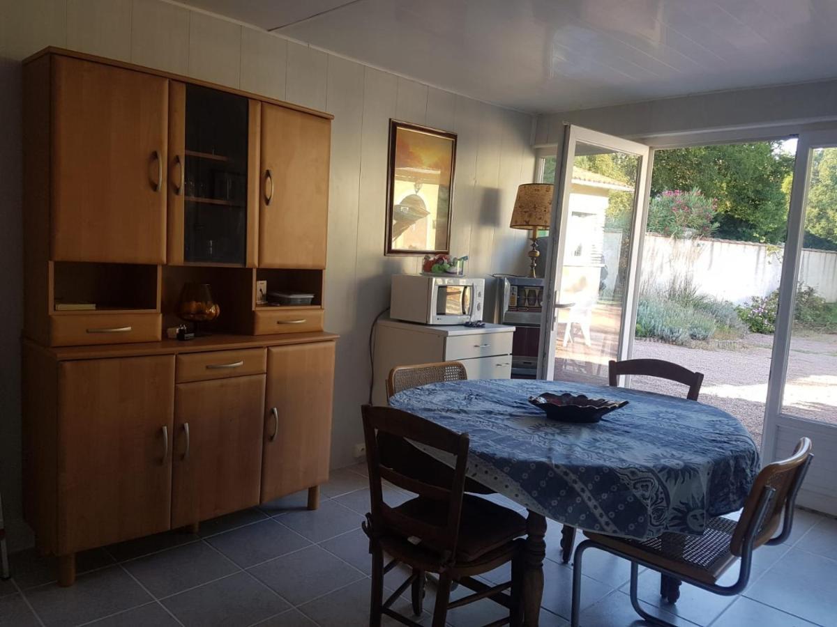Charmante Maisonnette 2 Personnes Avec Wifi Surgères Buitenkant foto